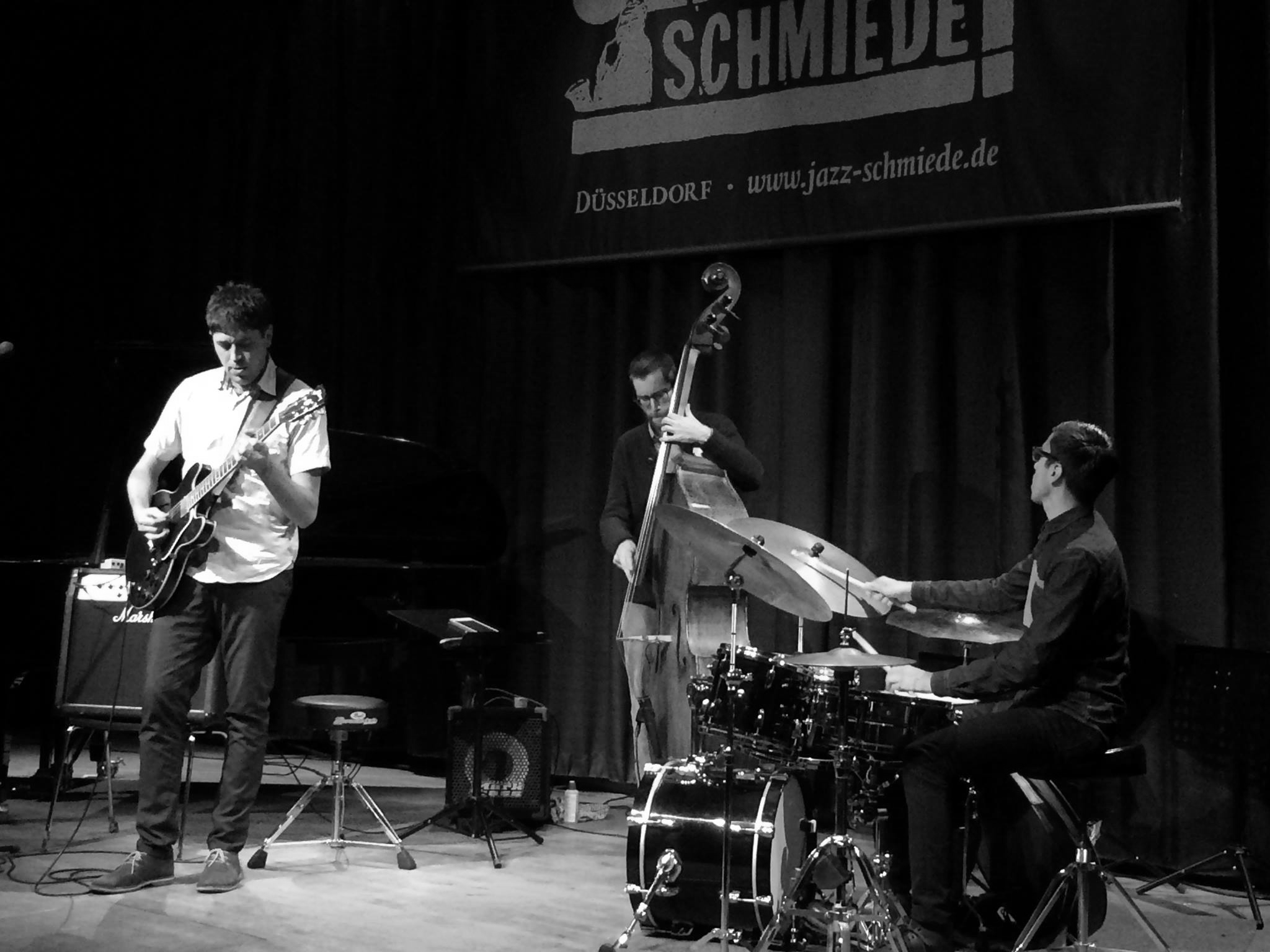 Gustavo Trifonoff Jazz Gitarrist Band in Duesseldorf Jazzschmiede Credit J Deichmann